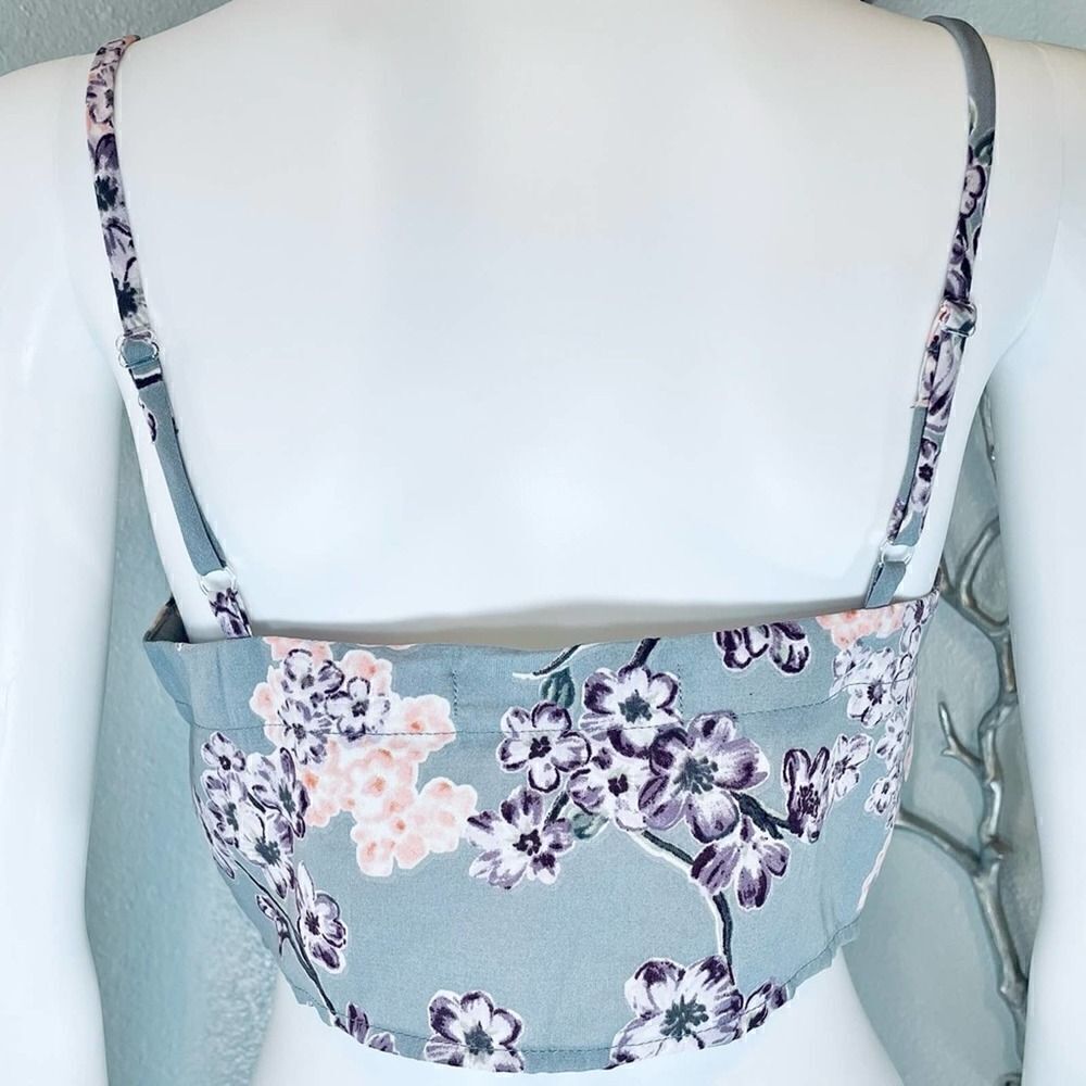 Gypsies and Moondust Floral Sleeveless Crop Top - Picture 4 of 9